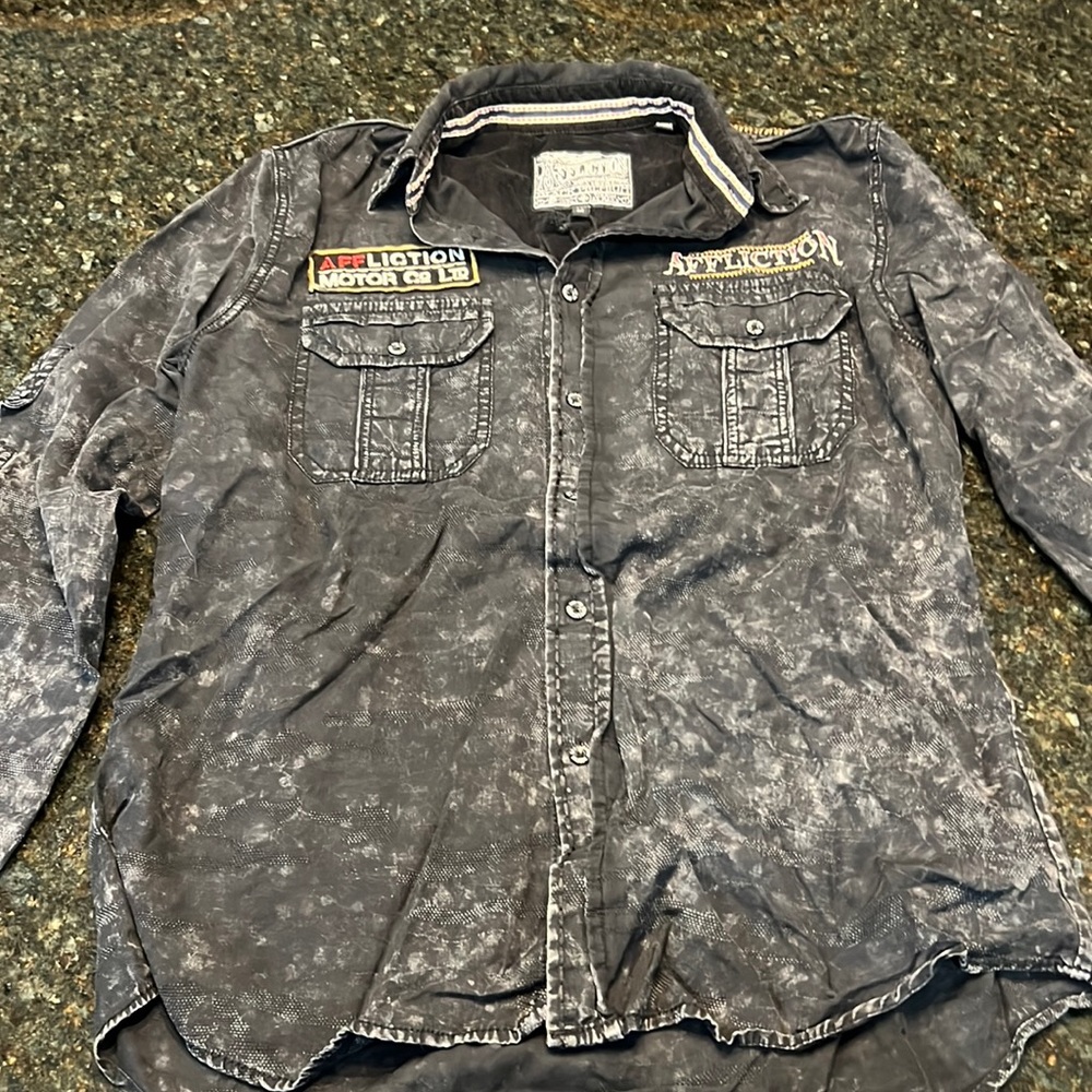 Men’s Affliction Button Down